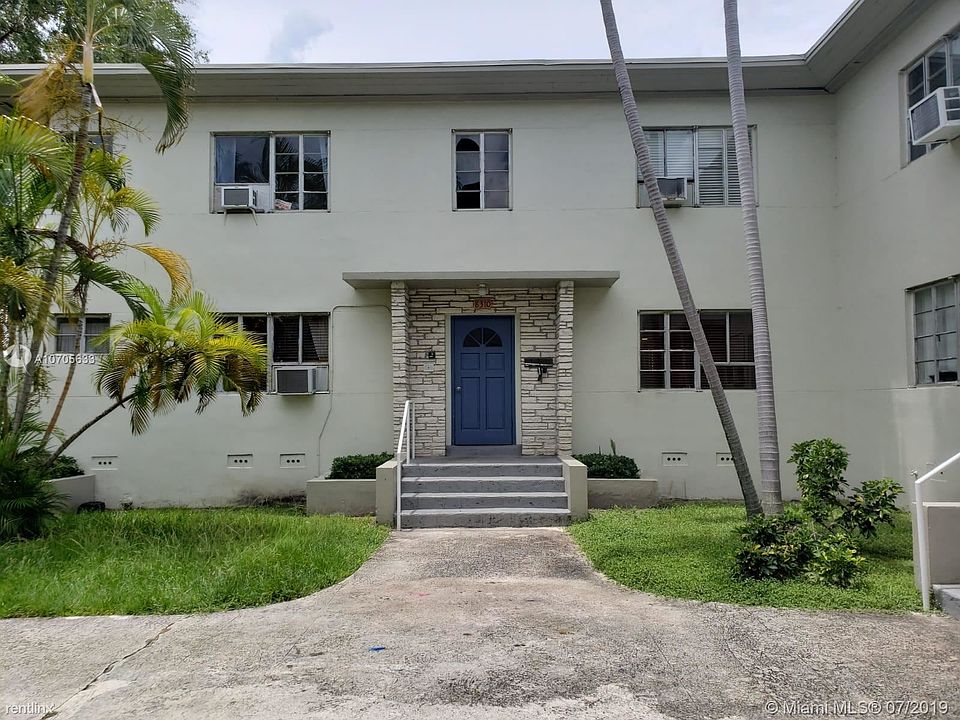 1st image of 8310 Crespi Blvd #16
