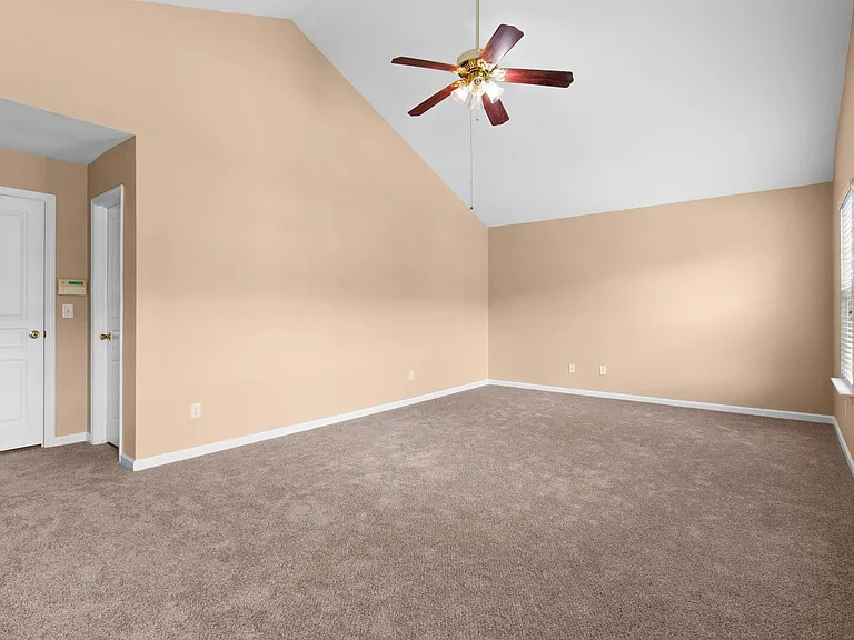 249 W Gilbert St — Photo 12