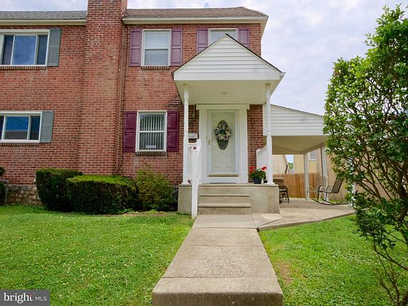3rd image of 2512 Mansfield Ave