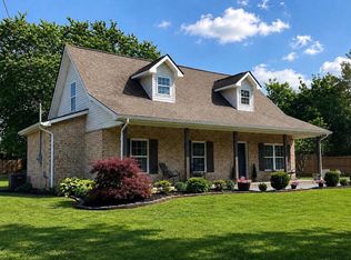 153 Gayle Ave, Lenoir City, TN 37771