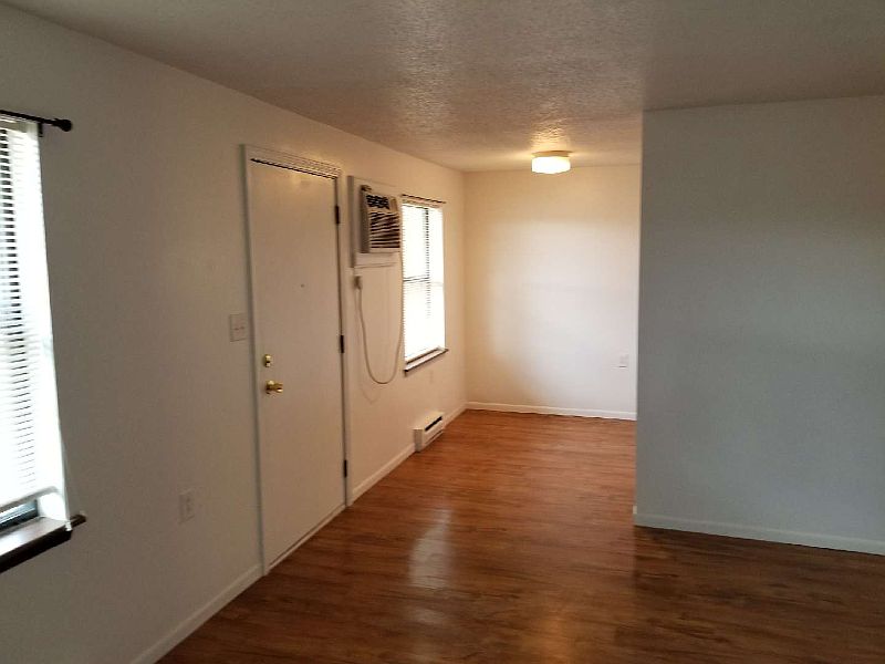 1st image of 1102 W McPherson St #6