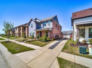 1820 Temple Hls, Van Alstyne, TX 75495