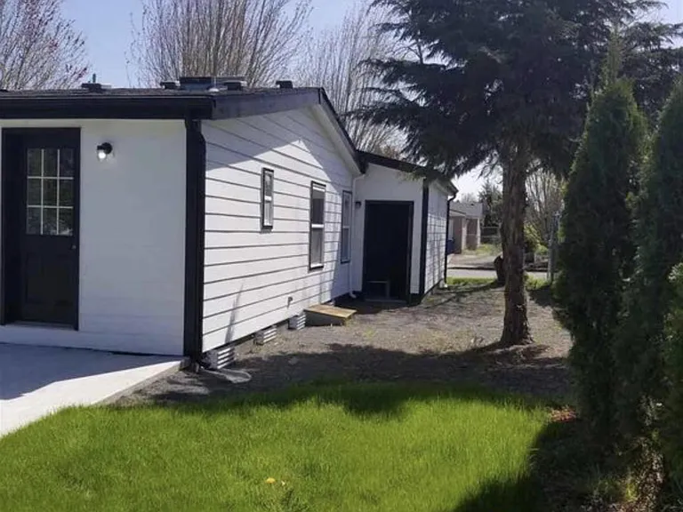 1020 Linden St — Photo 14