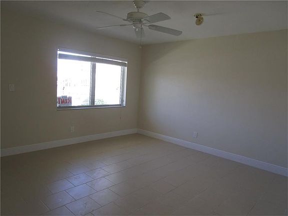 3rd image of 2100 NE 51st Ct APT 101