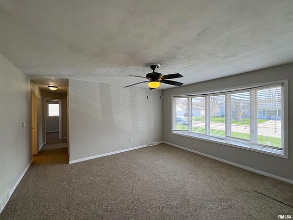 5th image of 2600 Crestview Dr
