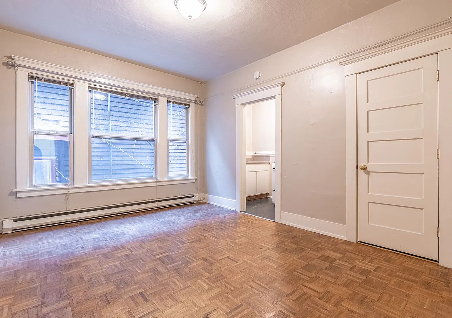 El Mondo Apartments — Photo 3