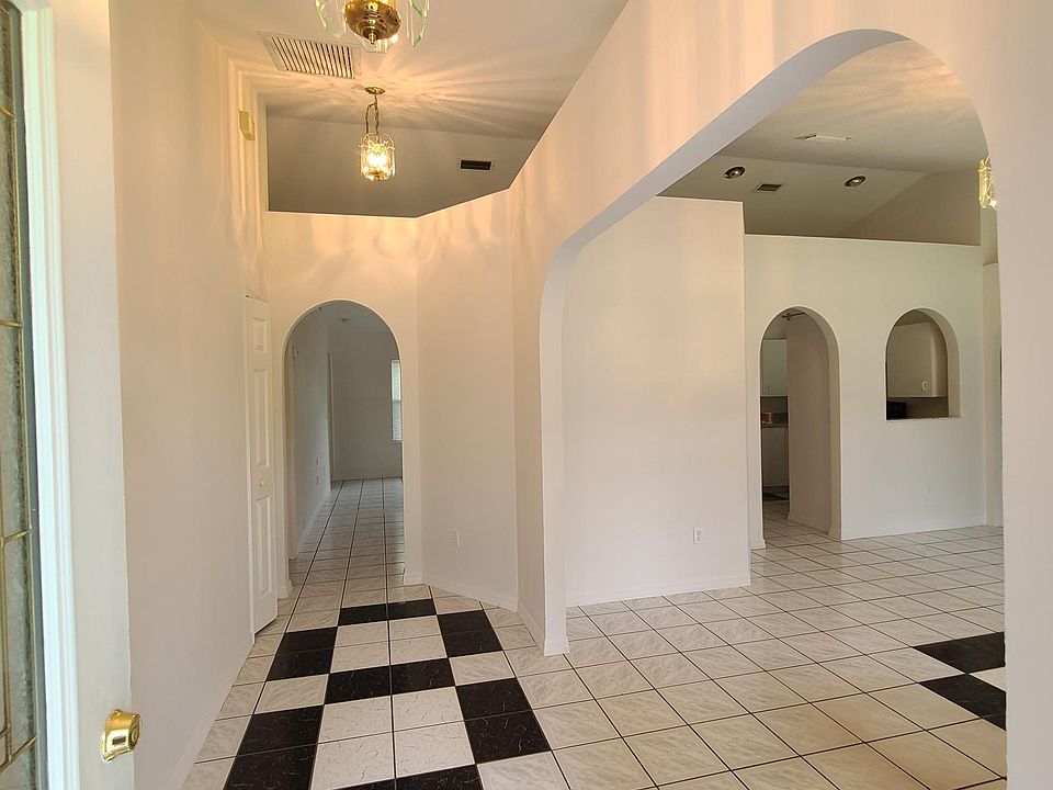 2nd image of 3 Riverview Pl