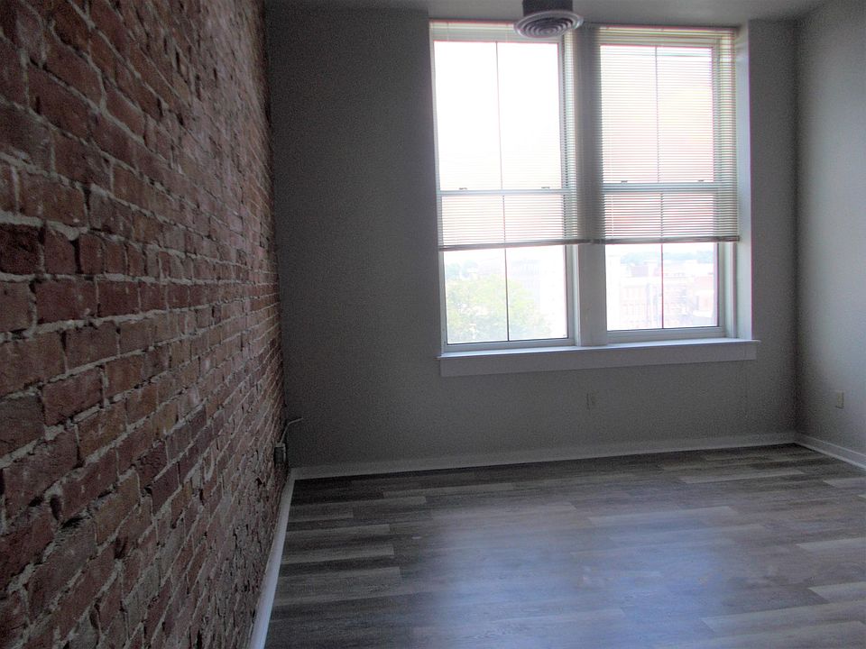 2nd image of 216 N 4th St #406