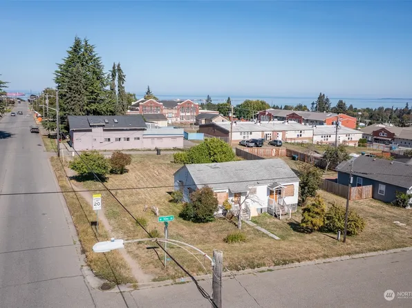 935 W 10th Street, Port Angeles, WA 98363