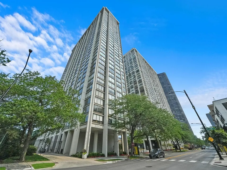 5455 N Sheridan Rd #3509