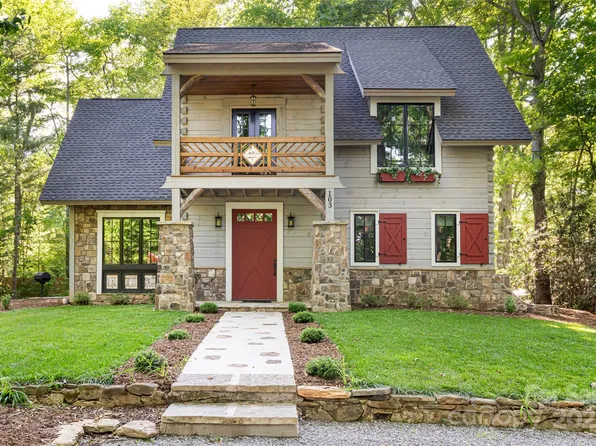 103 Blue Sky Ln, Hendersonville, NC 28792