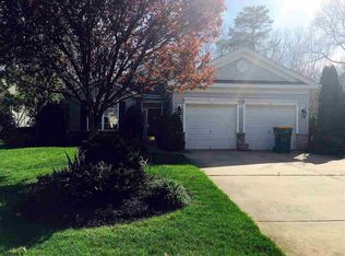 692 Country Club Dr, Egg Harbor, NJ 08215