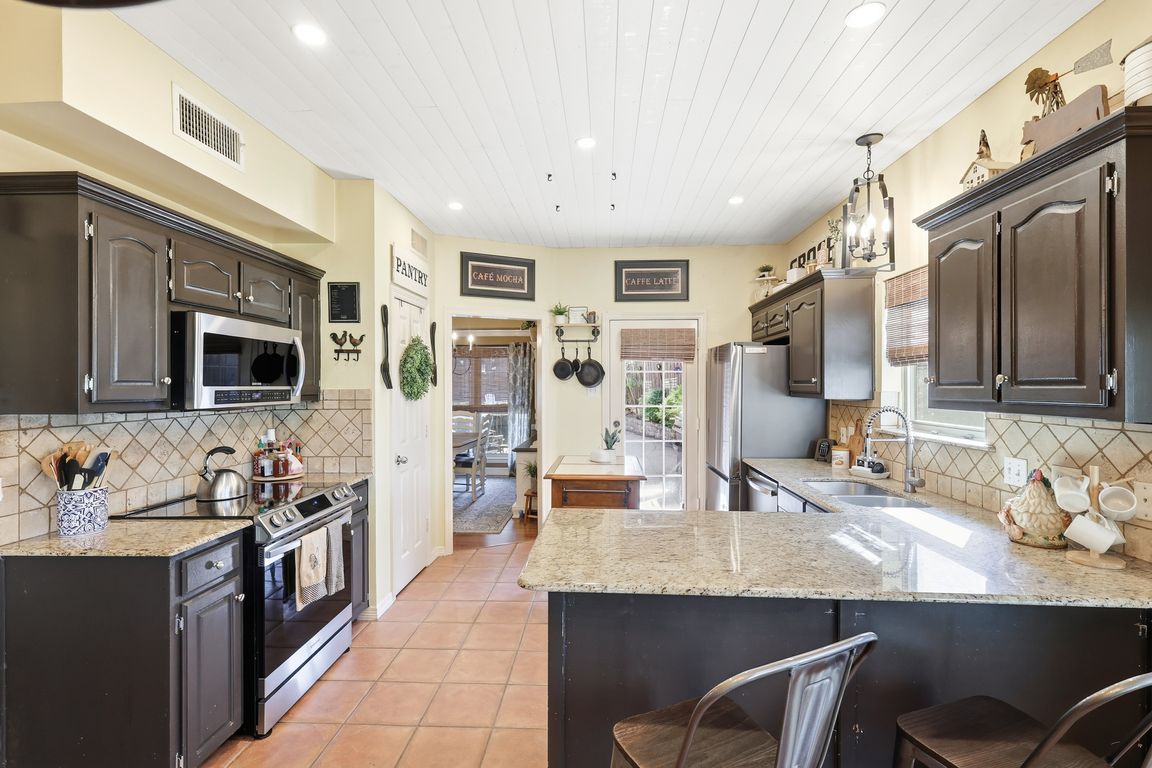 next background image