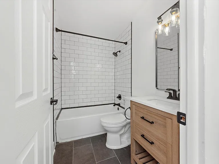680 S Federal St #506 — Photo 9