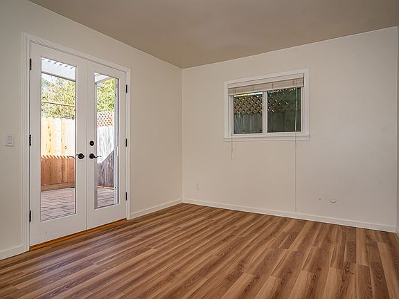 5th image of 1821 Fearn Ave