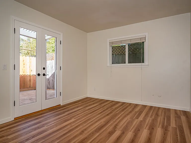 1821 Fearn Ave — Photo 5