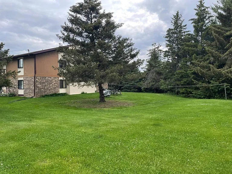 West Meadow Apartments — Photo 7