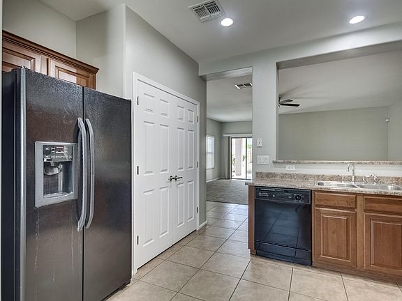 4th image of 41213 W Granada Dr