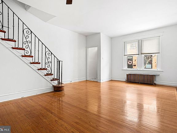 3rd image of 634 Cross St