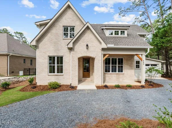 580 E Indiana Avenue, Southern Pines, NC 28387