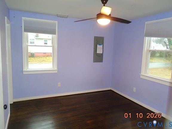 4th image of 200 N Oak Ave