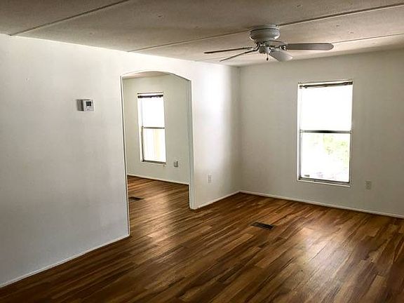5th image of 717 Ottilie Dr