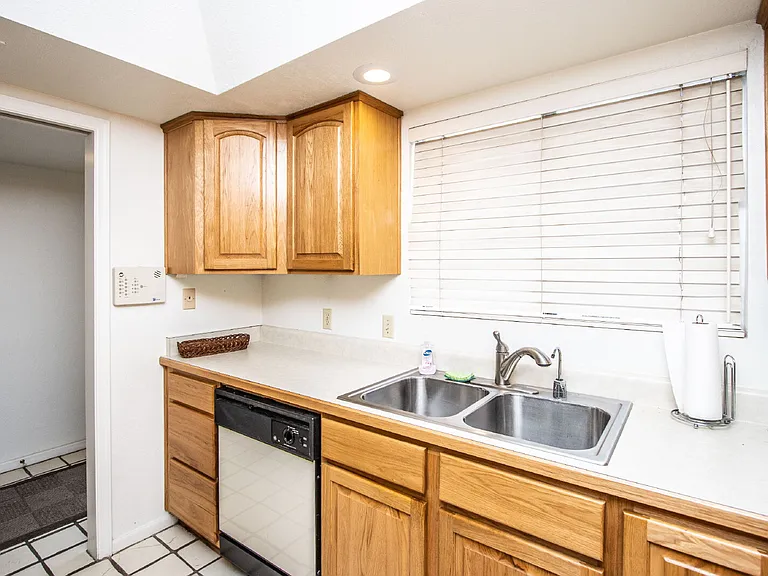 7633 E Sandalwood Dr — Photo 9