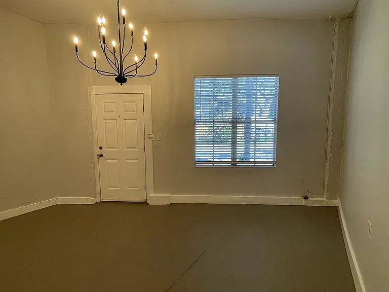 2305 W Texas Ave #5 — Photo 34