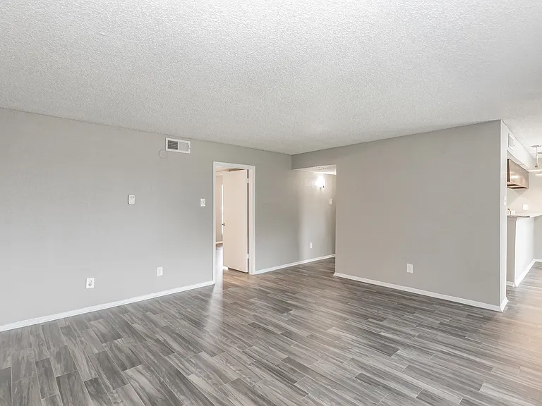 Station 121 at Town Center Apartments — Photo 216