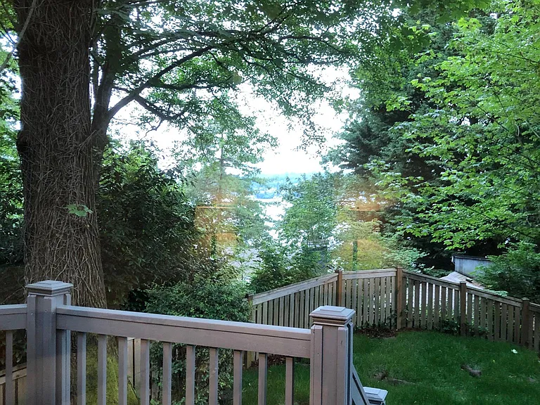 W Mercer Way — Photo 19