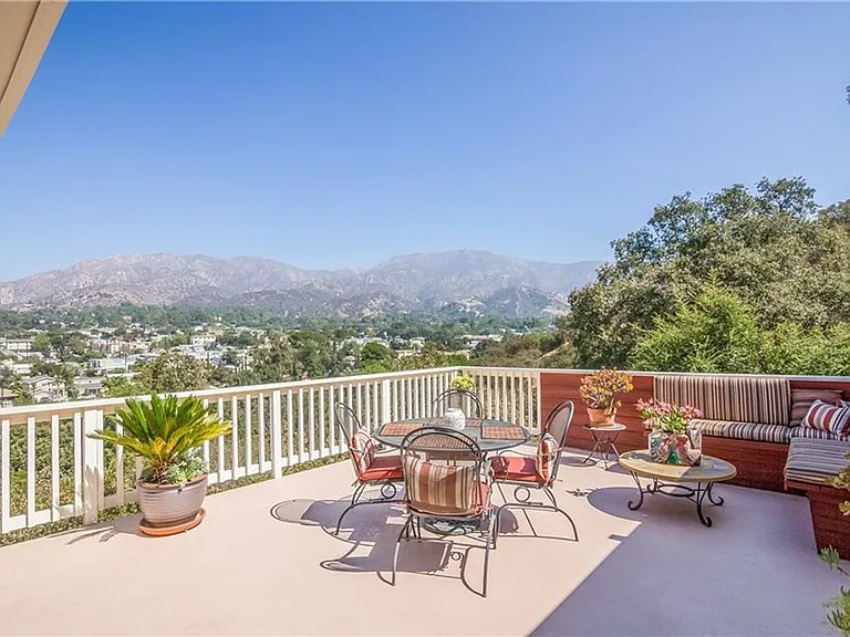 7036 Highcliff Trl — Photo 8