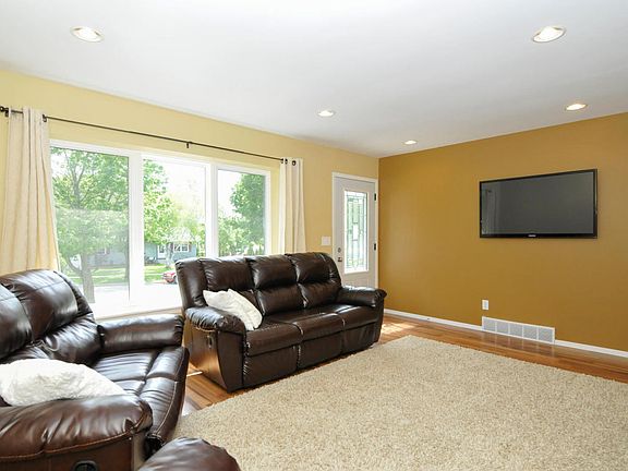 5th image of 1000 Villa Park Dr