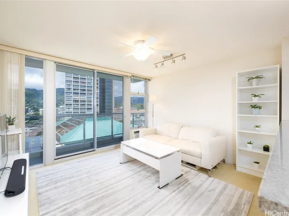 1315 Kalakaua Ave APT 2007, Honolulu, HI 96826