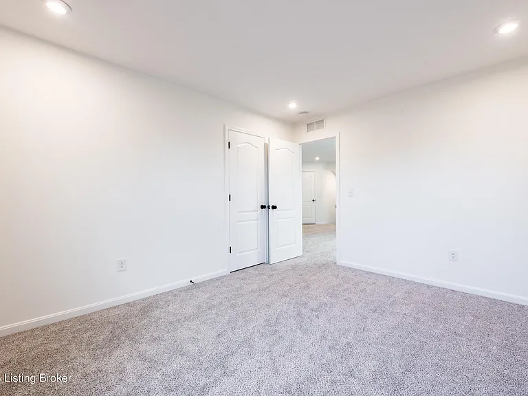 10029 Windcrest Farms Ln — Photo 38