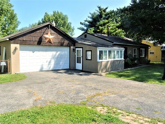 2nd image of 2346 Charlemagne St