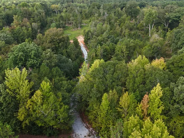 1637 G R Hayes Dr, Elberton, GA 30635