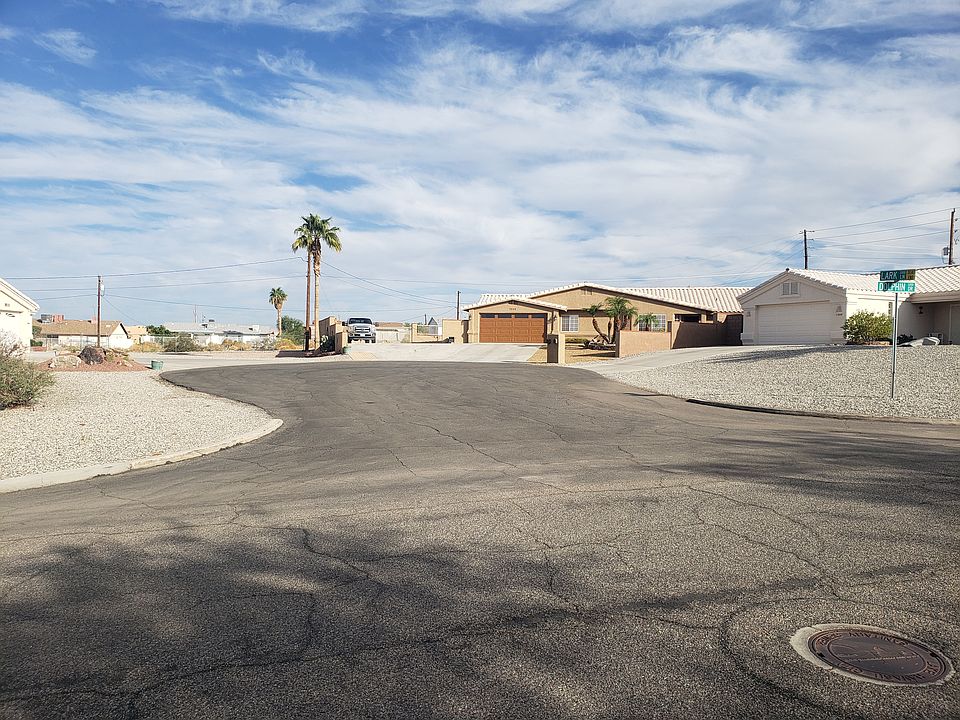 Plenty of parking in the driveway 2 car attached garage. RV parking with hook-ups.