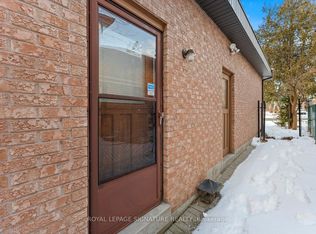 89 Risebrough Ave, Toronto, ON M2M 2E2