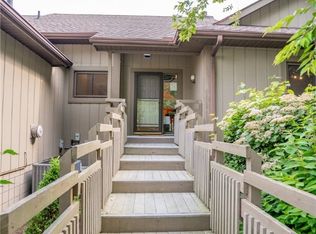 2222 Woodbrook Trl, Cuyahoga Falls, OH