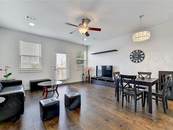 4th image of 8921 Parker Ranch Cir #B