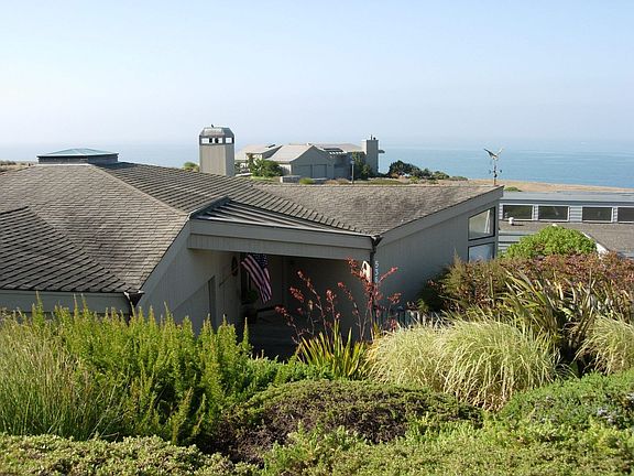 2nd image of 536 Gull Dr