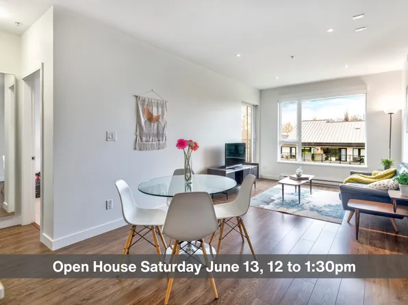 1061 Marine Dr #402, North Vancouver, BC V7P 1S6