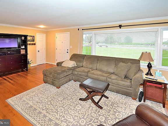 5th image of 24531 Arcola Mills Dr