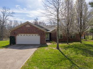 1724 Henryville Bluelick Rd, Henryville, IN 47126