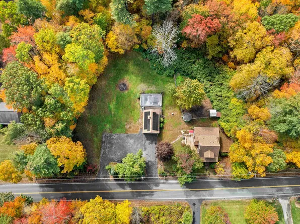 14 Hunt Road, Kingston, NH 03848