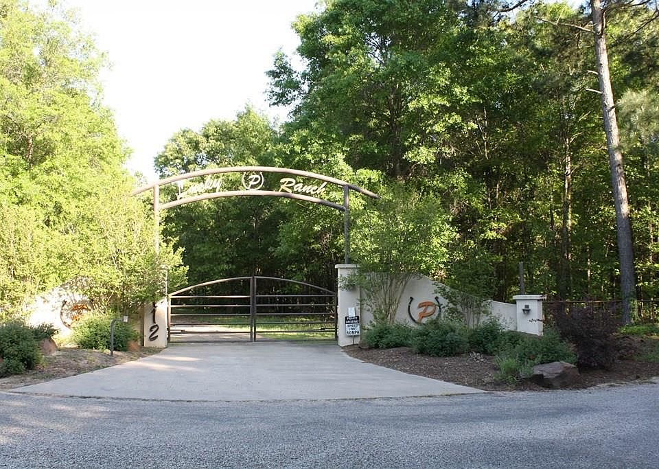 1st image of 865 SE County Road 3340
