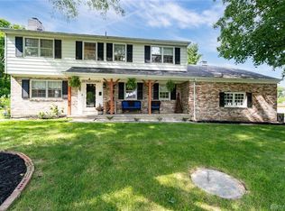 210 Grand Valley Dr, Enon, OH 45323