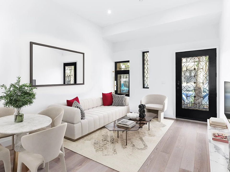 1st image of 324 W 108th St #101
