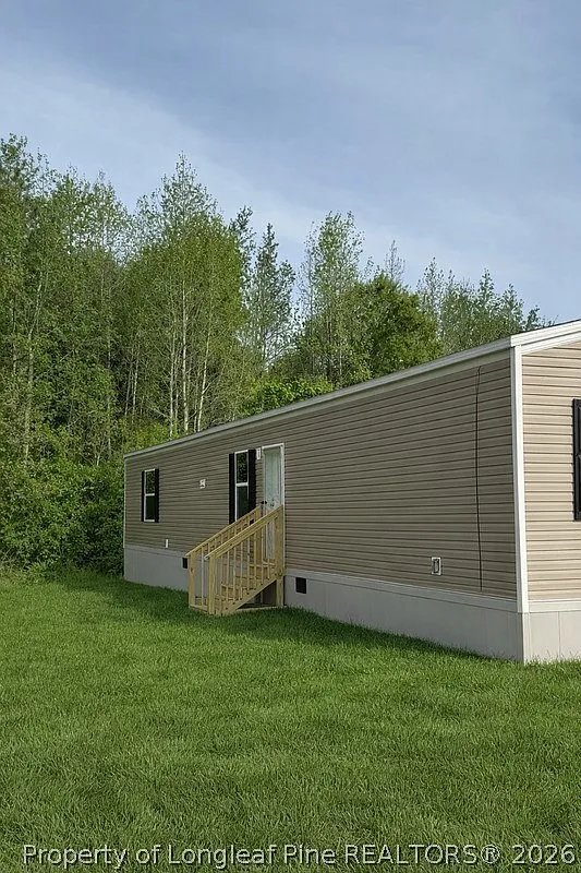 3 bed, 2.0 bath, 900 sqft, $999 — Photo 1