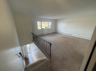 722 Carmen Dr APT B, Norristown, PA 19401